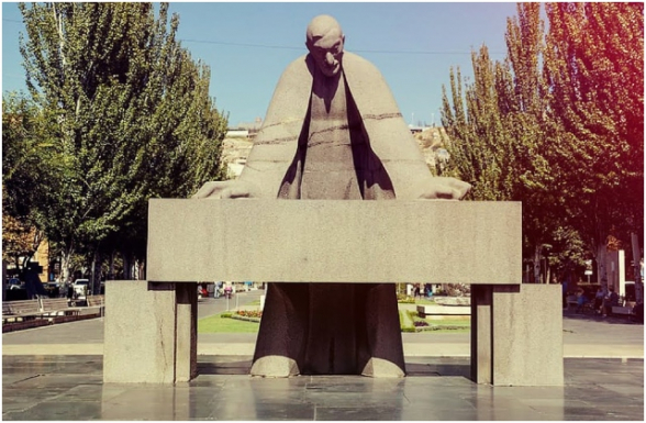 Փետրվարի 27-ից Թամանյան փողոցի ձախ կողմում, այգու հարակից ճանապարհահատվածներում, կարգելվի մեքենաների կանգառը